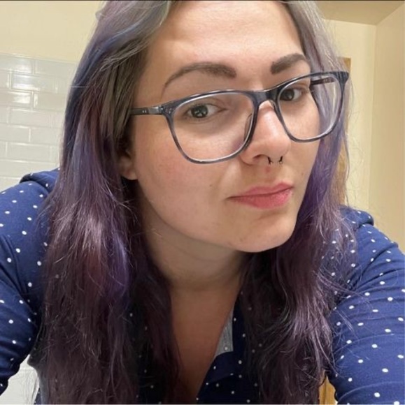 Meet your Posher, Desiree - Picture 2 of 2